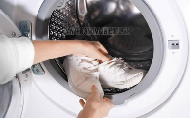 TIP# Giặt giày bằng máy giặt chỉ với 5 bước đơn giản