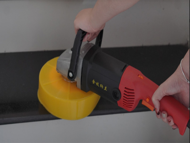 Máy chà sàn cầm tay là gì? Máy chà sàn mini Motor Scrubber tốt không?