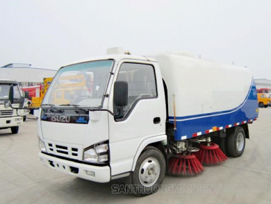 Xe quét đường Isuzu có những điểm nổi bật gì?