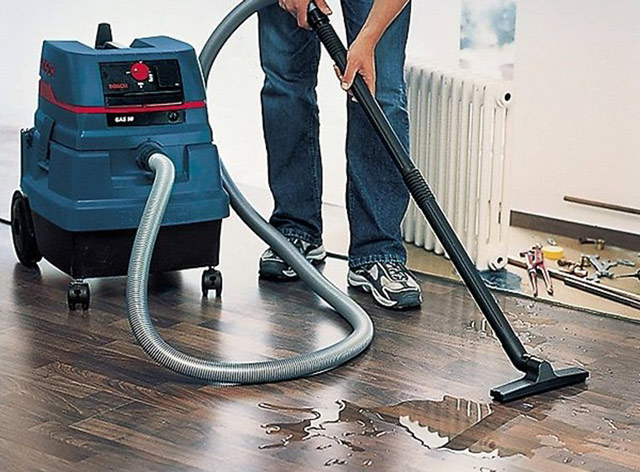 Kiểm tra thiết bị trước khi làm việc