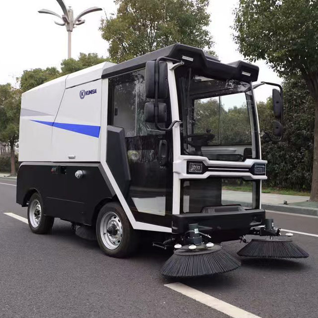 Xe quét rác ngồi lái Kumisai KMS - 1000L