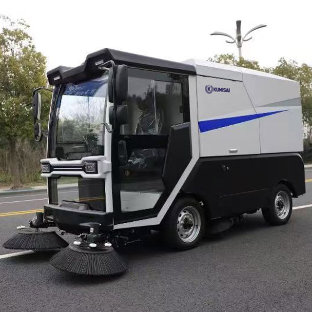 Xe quét rác ngồi lái Kumisai KMS - 1000L