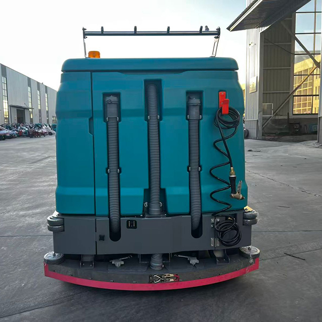 Xe quét rác chà sàn Kumisai KMS 1450XS