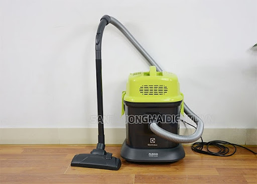 Máy hút bụi 2 chiều có chức năng thổi Electrolux Z823