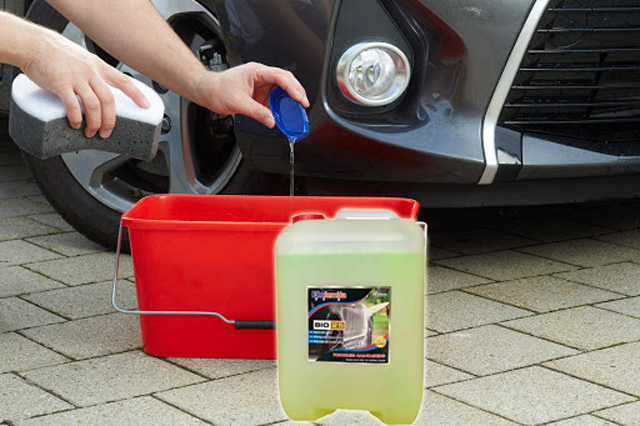 Hướng dẫn pha hóa chất rửa xe không chạm Ekokemika BIO 25