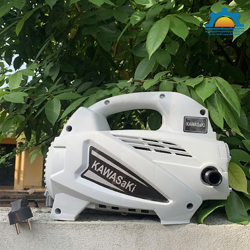 Máy phun rửa xe gia đình Kawasaki 1900w