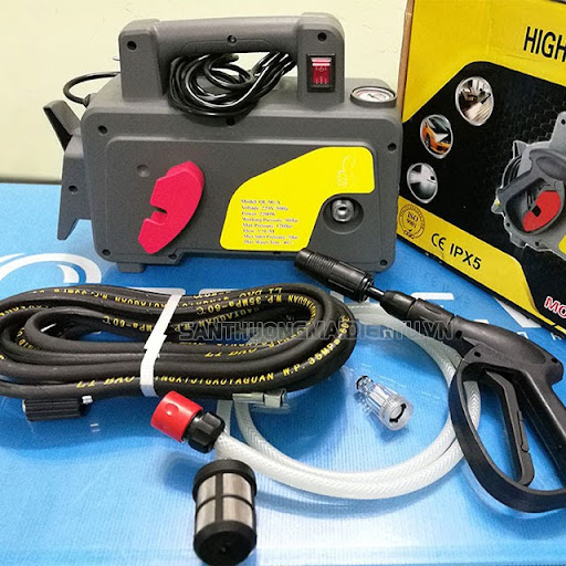 Máy xịt rửa xe Osaka QL90A