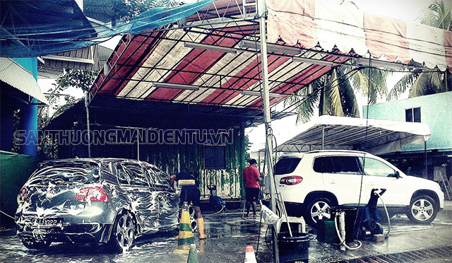 Có máy rửa xe sẽ chuyên nghiệp hơn rửa thủ công rất nhiều