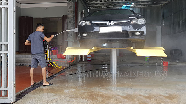Tiệm rửa xe Chuột 